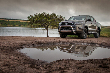 Artav Limited Edition - Toyota Hilux Stainless